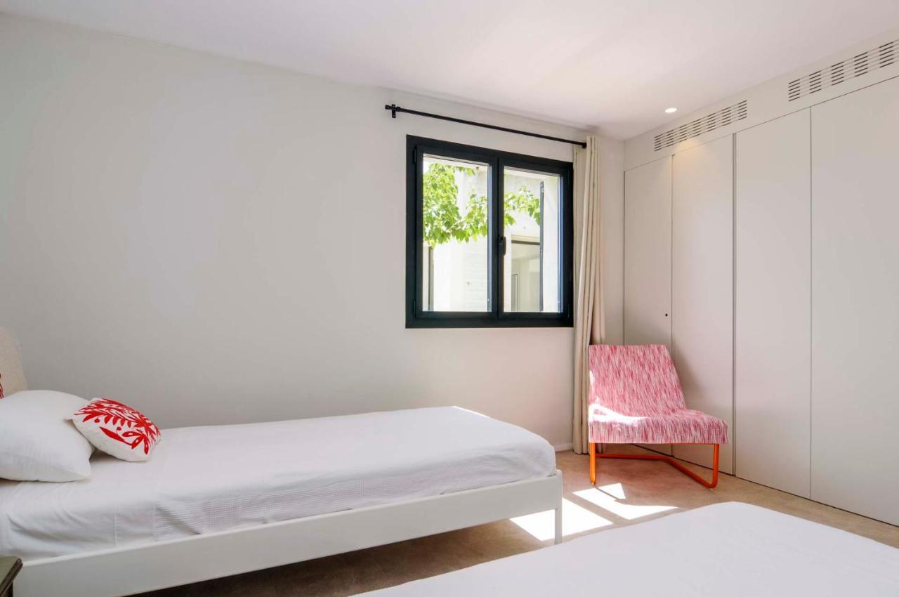 הוילה פוינסה Hort Petit De Ternelles Underfloor Heating מראה חיצוני תמונה